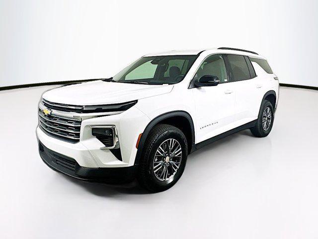 used 2025 Chevrolet Traverse car, priced at $31,697