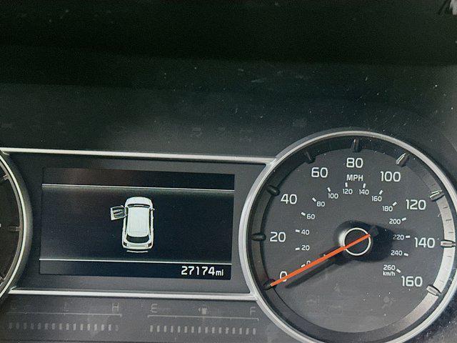 used 2023 Kia Sorento car, priced at $24,996