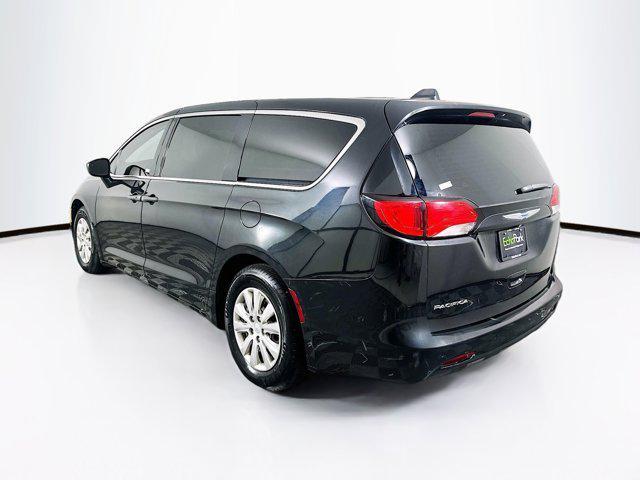 used 2018 Chrysler Pacifica car, priced at $12,987