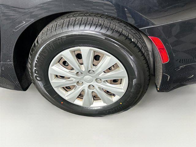 used 2018 Chrysler Pacifica car, priced at $12,987