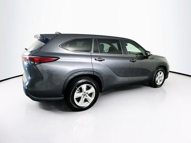 used 2023 Toyota Highlander car, priced at $27,987