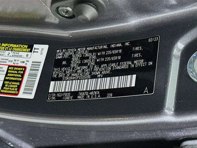 used 2023 Toyota Highlander car, priced at $27,987