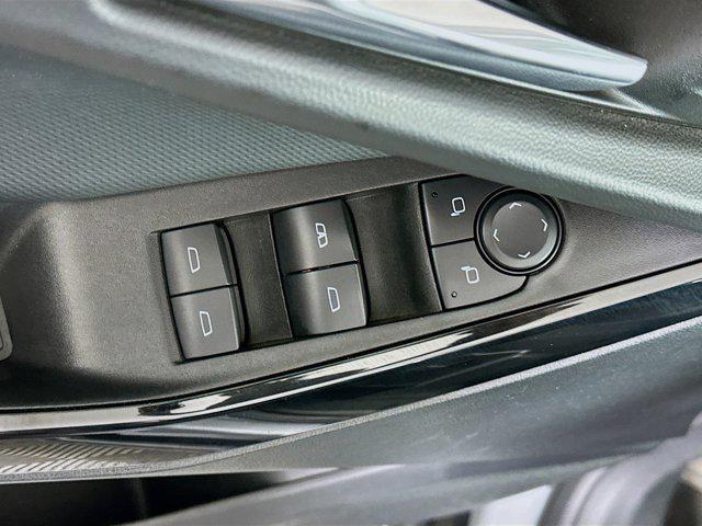 used 2025 Chevrolet Equinox car, priced at $22,997