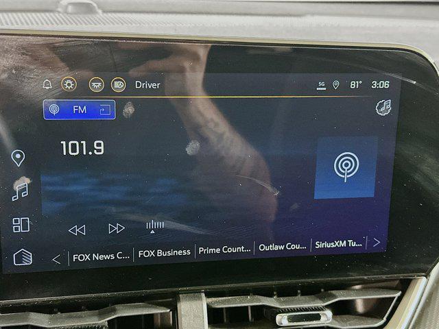 used 2025 Chevrolet Equinox car, priced at $22,997