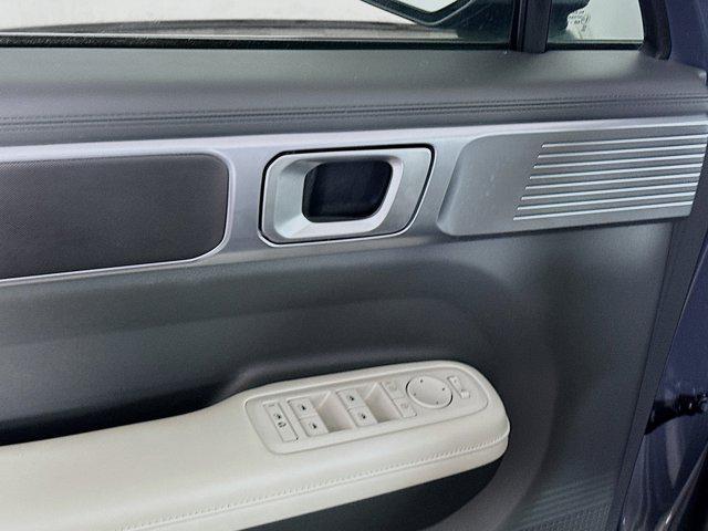 used 2025 Hyundai Santa Fe car, priced at $29,987