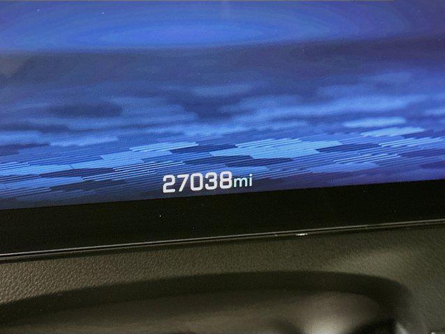 used 2025 Chevrolet Traverse car, priced at $33,987