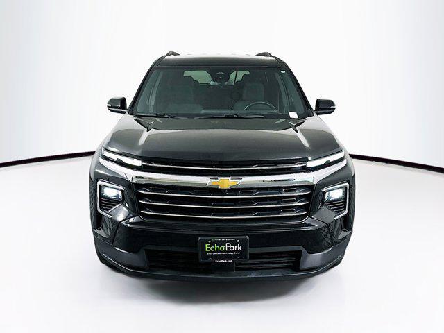 used 2025 Chevrolet Traverse car, priced at $33,987