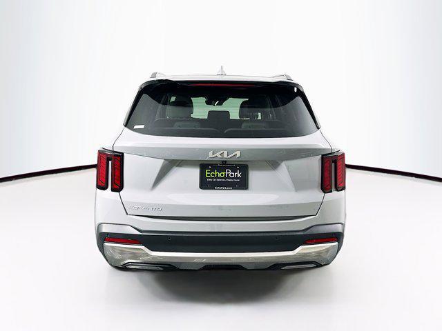 used 2025 Kia Sorento car, priced at $27,987