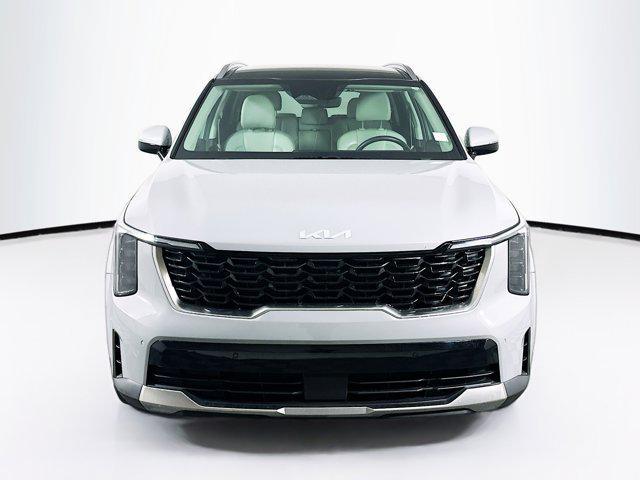 used 2025 Kia Sorento car, priced at $27,987