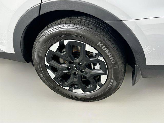 used 2025 Kia Sorento car, priced at $27,987