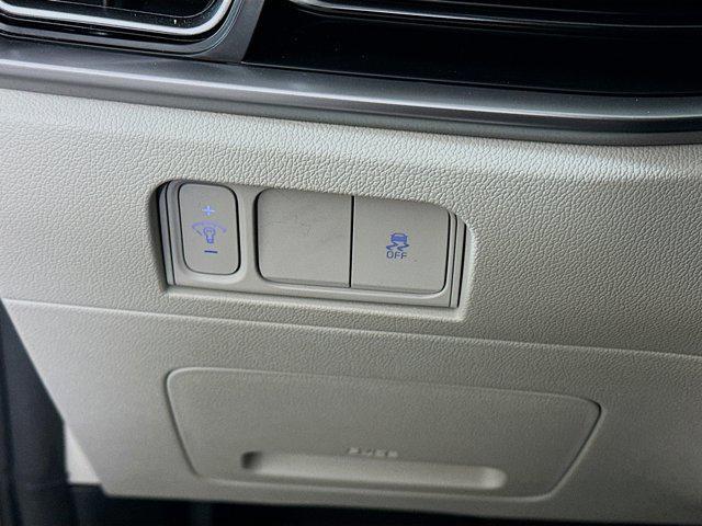 used 2025 Kia Sorento car, priced at $27,987