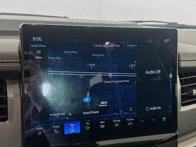 used 2024 Ford Expedition car, priced at $38,497