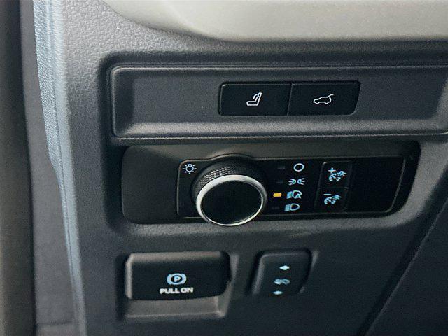 used 2024 Ford Expedition car, priced at $38,497