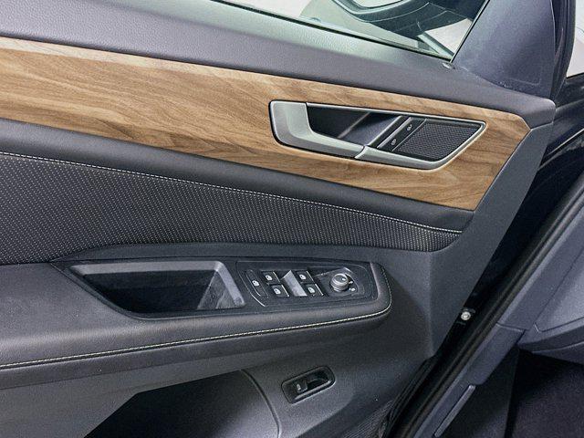 used 2025 Volkswagen Atlas car, priced at $28,987