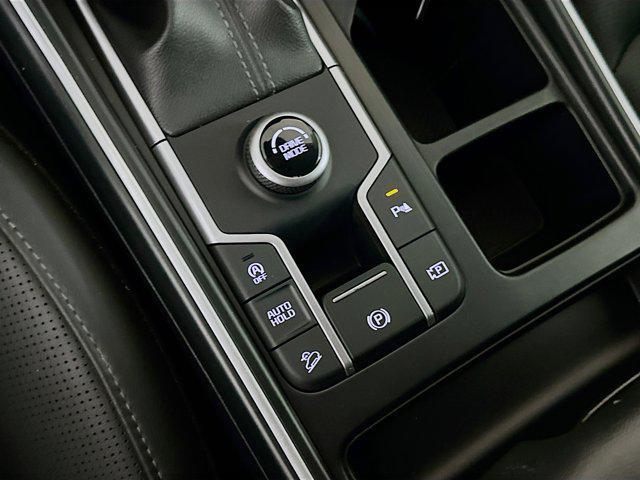 used 2024 Kia Sorento car, priced at $24,497