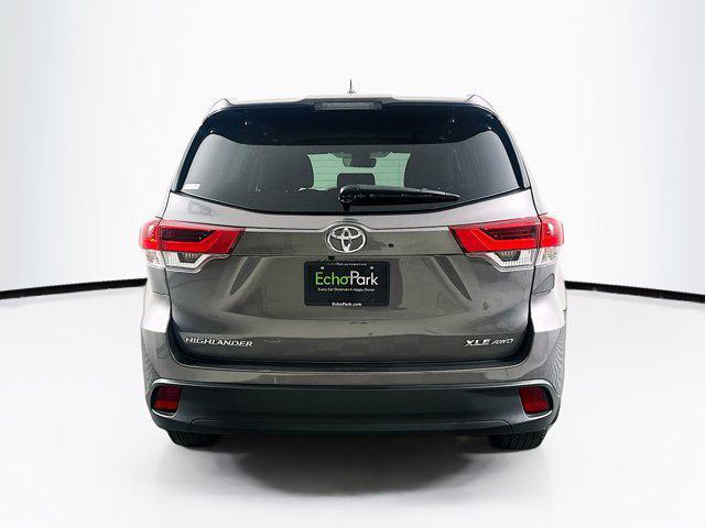 used 2019 Toyota Highlander car, priced at $27,996