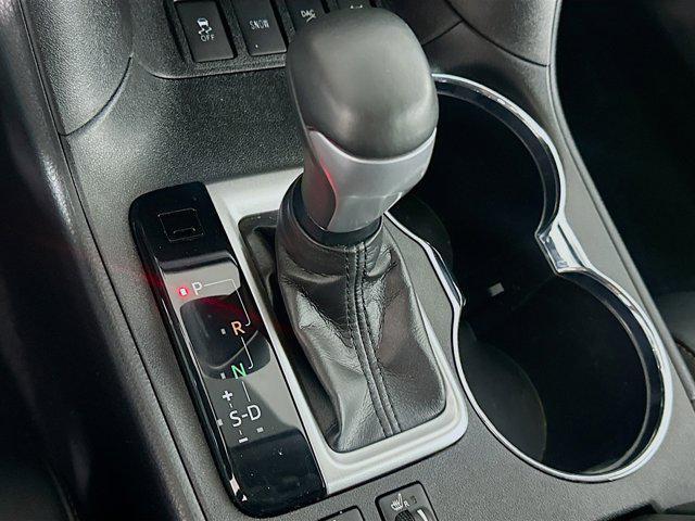 used 2019 Toyota Highlander car, priced at $27,996