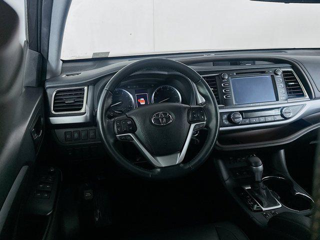 used 2019 Toyota Highlander car, priced at $27,996