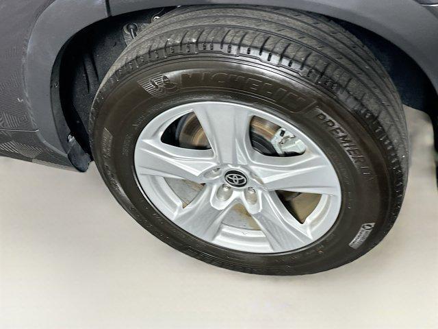 used 2024 Toyota Highlander car, priced at $32,487