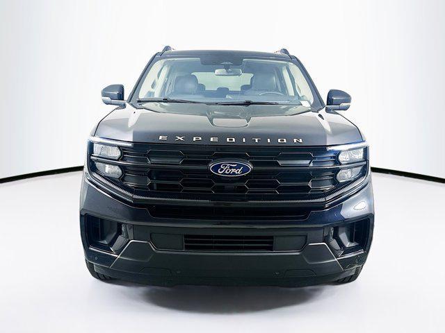 used 2025 Ford Expedition car, priced at $54,987