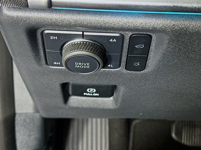 used 2025 Ford Expedition car, priced at $59,996