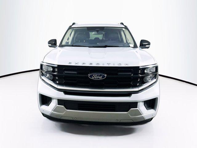 used 2025 Ford Expedition car, priced at $59,996