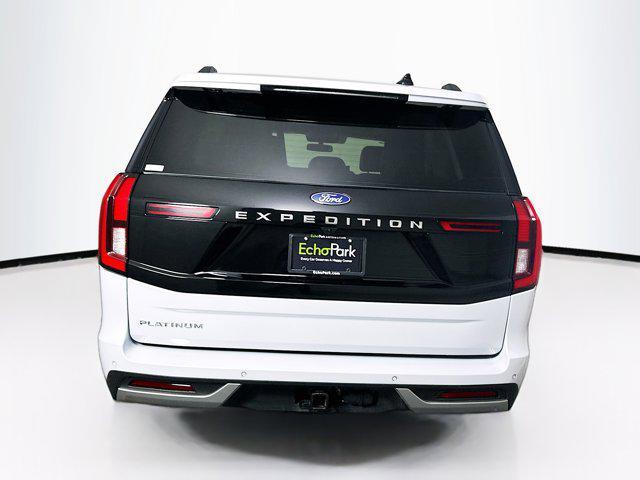 used 2025 Ford Expedition car, priced at $59,996