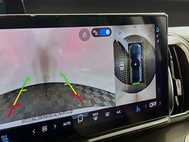 used 2025 Ford Expedition car, priced at $59,996