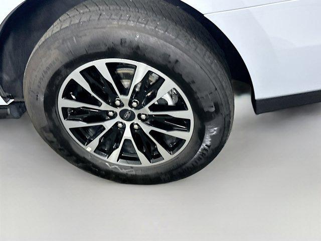 used 2025 Ford Expedition car, priced at $59,996