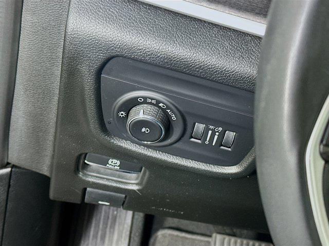 used 2023 Jeep Grand Cherokee car, priced at $28,497