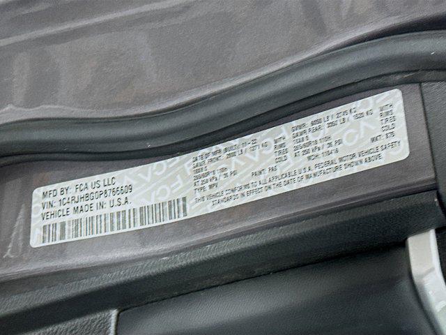 used 2023 Jeep Grand Cherokee car, priced at $28,497