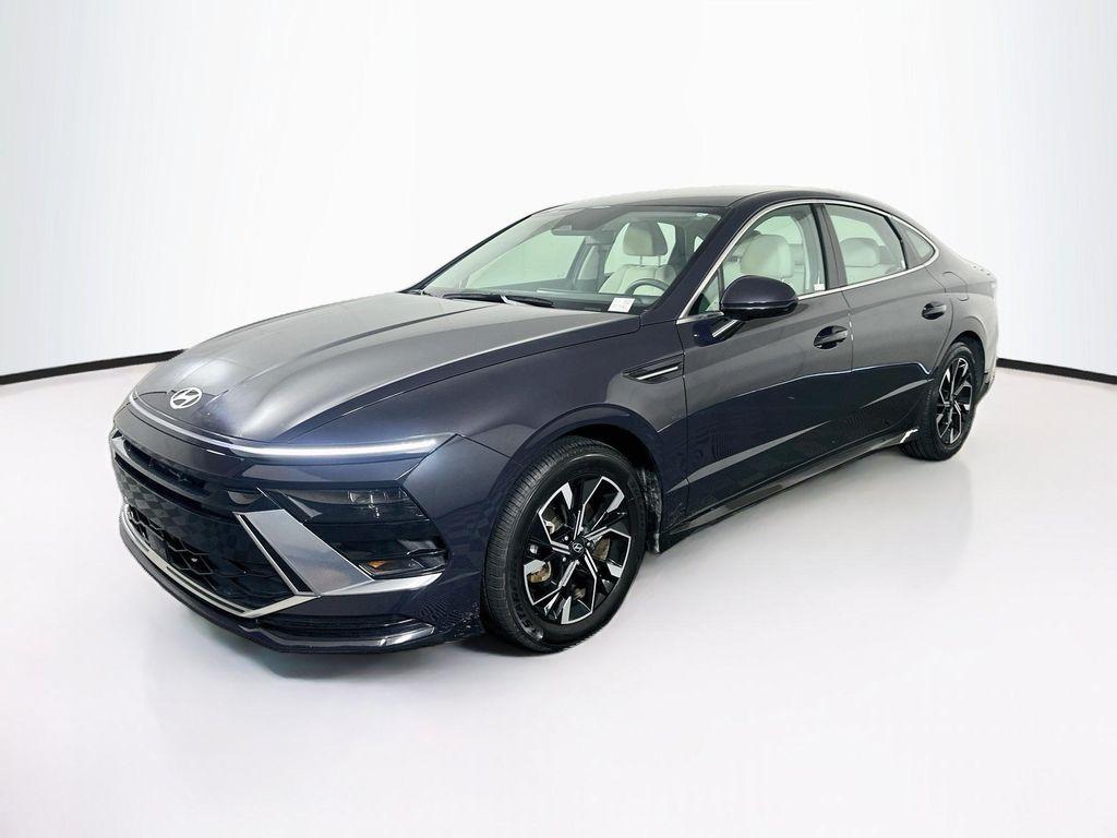 used 2025 Hyundai Sonata car, priced at $20,222