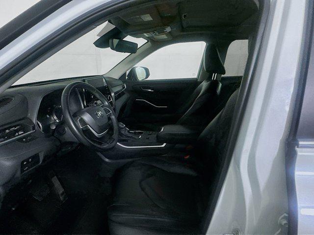 used 2024 Toyota Highlander car, priced at $35,487