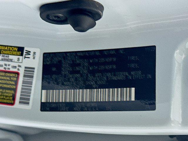 used 2024 Toyota Highlander car, priced at $35,487