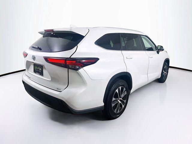 used 2024 Toyota Highlander car, priced at $35,487