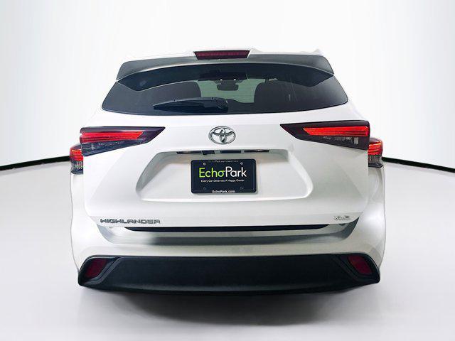 used 2024 Toyota Highlander car, priced at $35,487