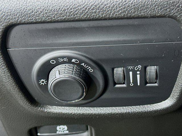 used 2023 Jeep Grand Cherokee car, priced at $29,797