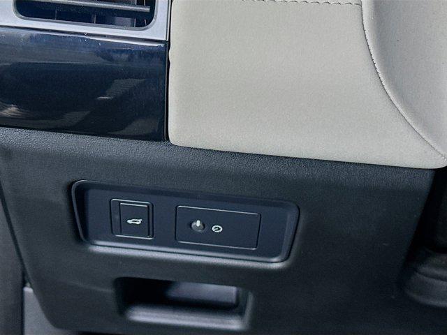 used 2019 Land Rover Discovery car, priced at $16,496