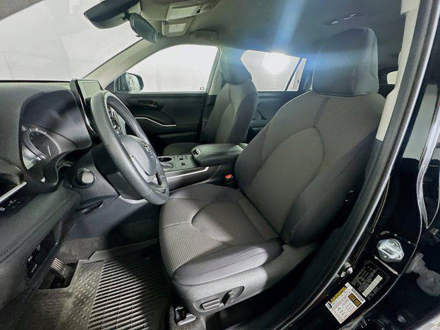 used 2024 Toyota Highlander car, priced at $31,987