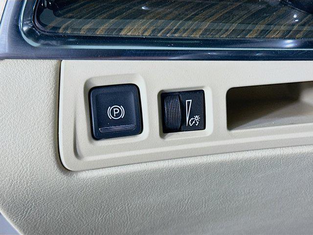 used 2017 Cadillac XT5 car, priced at $11,996