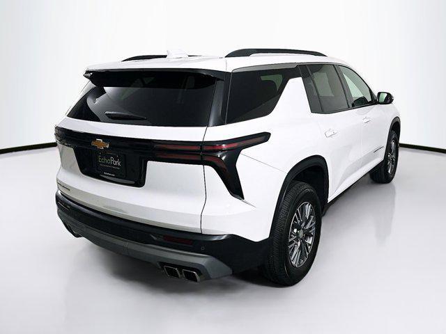 used 2025 Chevrolet Traverse car, priced at $35,497