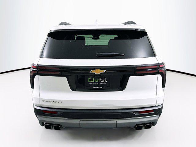 used 2025 Chevrolet Traverse car, priced at $35,497