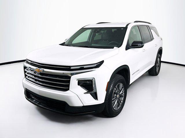used 2025 Chevrolet Traverse car, priced at $35,497