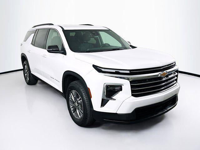 used 2025 Chevrolet Traverse car, priced at $35,497