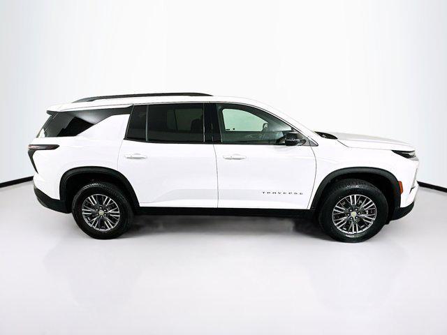 used 2025 Chevrolet Traverse car, priced at $35,497