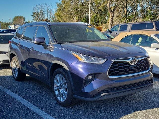 used 2020 Toyota Highlander car, priced at $25,999