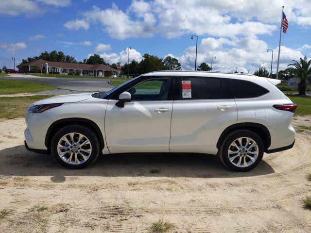 used 2020 Toyota Highlander car, priced at $27,941
