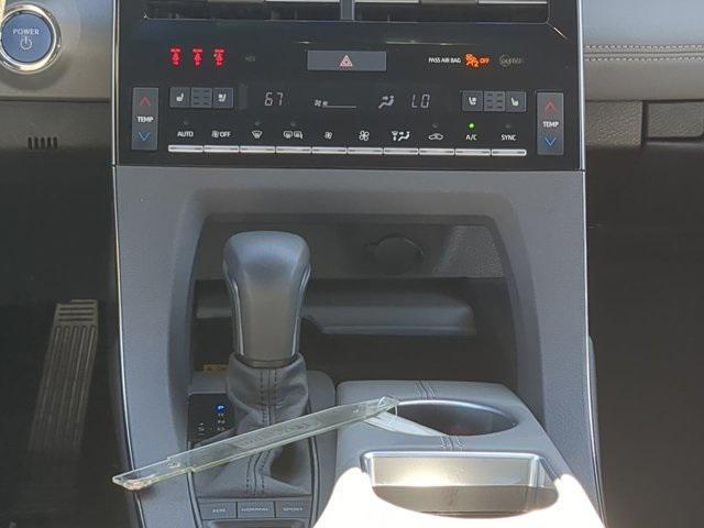 used 2021 Toyota Avalon Hybrid car, priced at $27,998