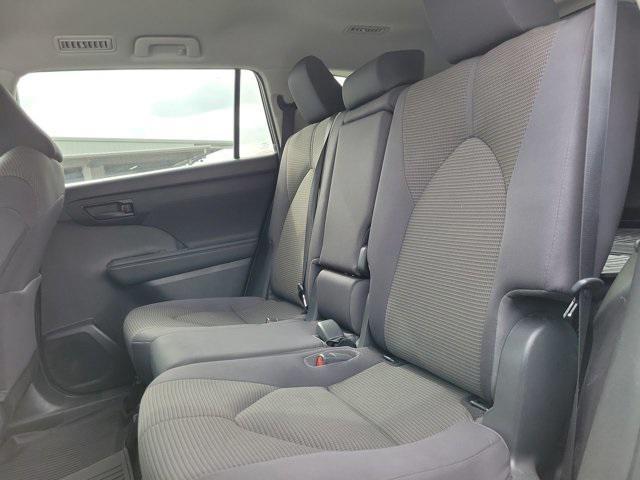 used 2022 Toyota Highlander car, priced at $29,834