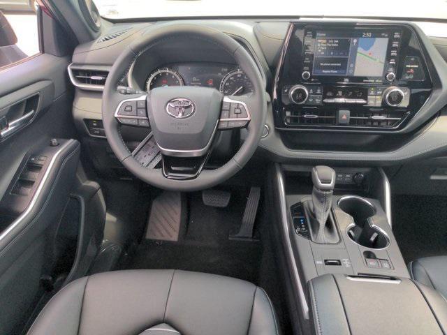 used 2022 Toyota Highlander car, priced at $32,985